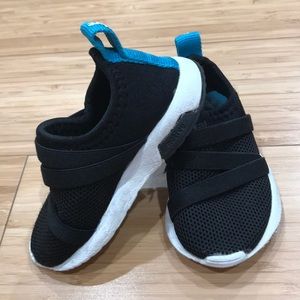 Native toddler black slip ons (Phoenix)